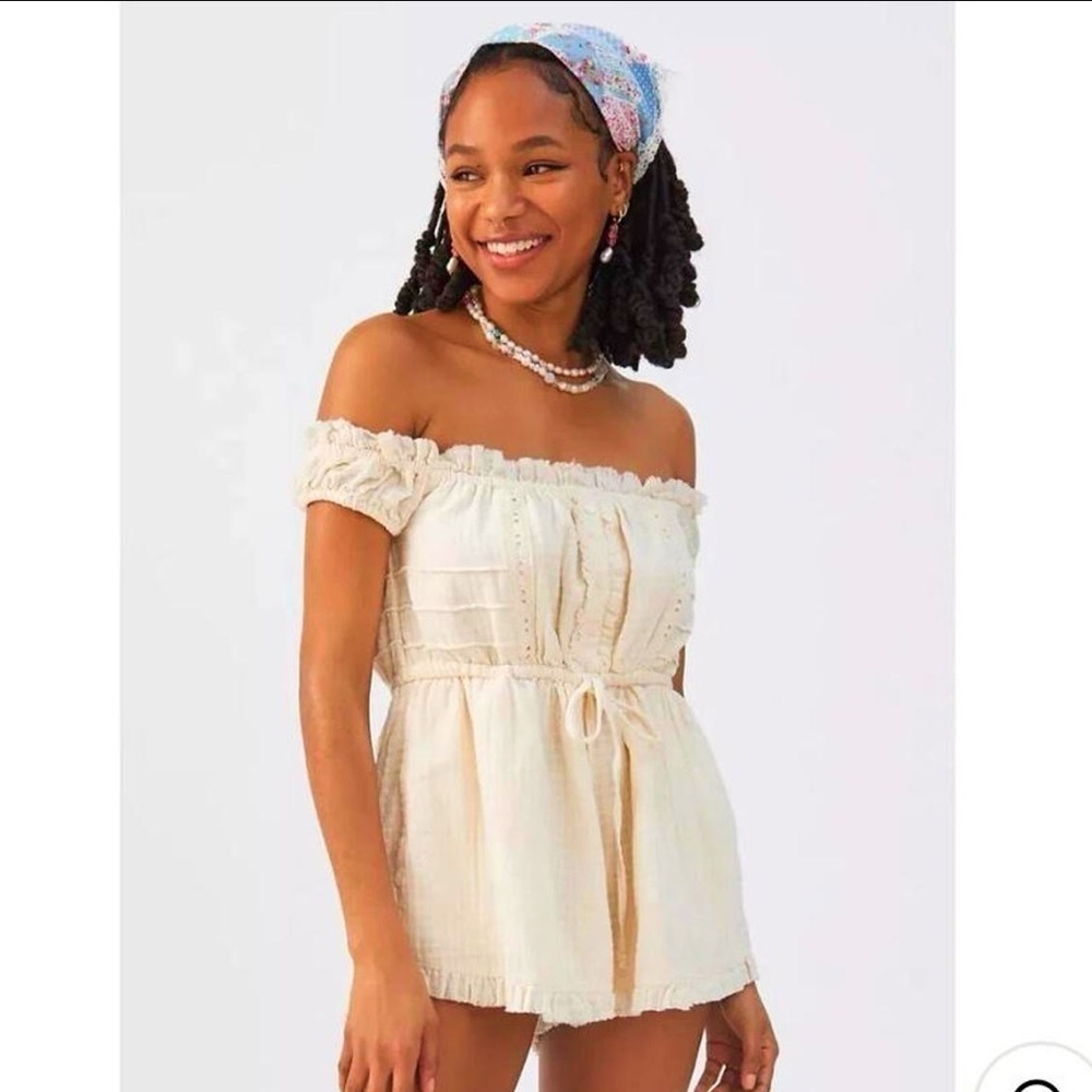 Urban Outfitters Women’s XS Yellow Evie Off Shoulder Romper Playsuit